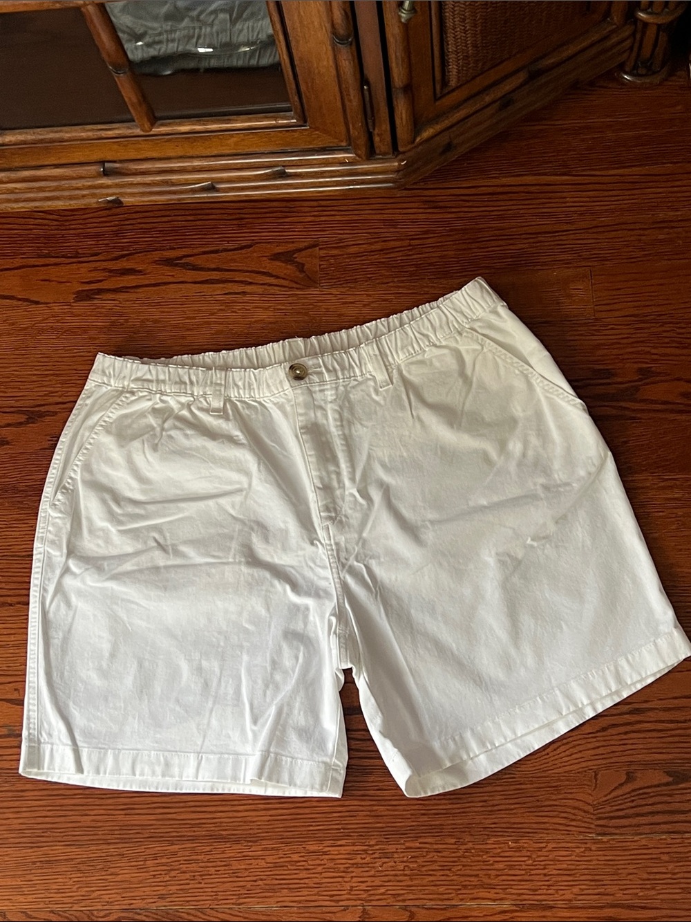 Chubbies White Casual Elastic-Waist Shorts XL